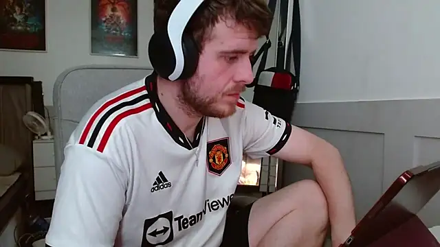 maxy49 online show from November 30, 1:26 pm