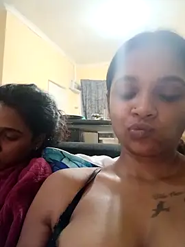 Indianqueen03 online show from October 17, 5:37 pm