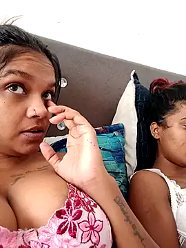 Indianqueen03 online show from July 16, 8:53 am