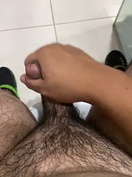 leocardenaz online show from May 26, 3:02 am