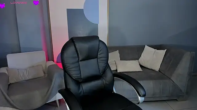 AlessaRomero online show from February 18, 7:54 pm