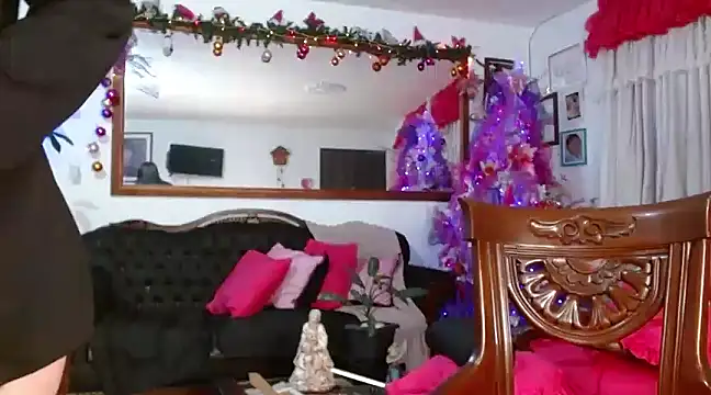 Snapshot of _diana_cute chatting on December 17, 12:01 am  diana cute online show from December 17, 12:01 am