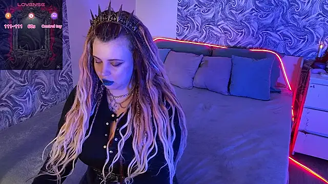 Miss Maya Mils online show from July 4, 1:01 am