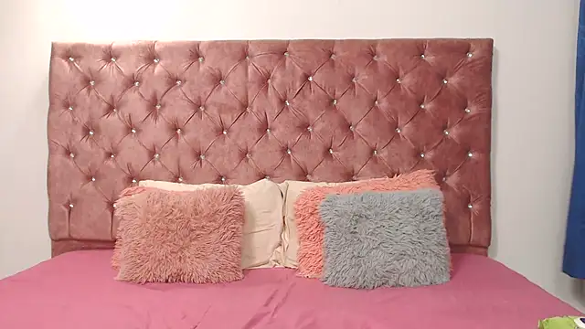 SsofiCollins online show from March 1, 4:58 am