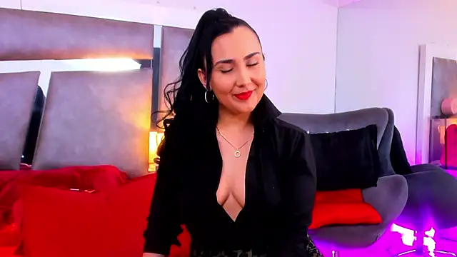 Snapshot of Evangeline_Taylorr chatting on February 28, 8:07 pm Evangeline Taylorr online show from February 28, 8:07 pm