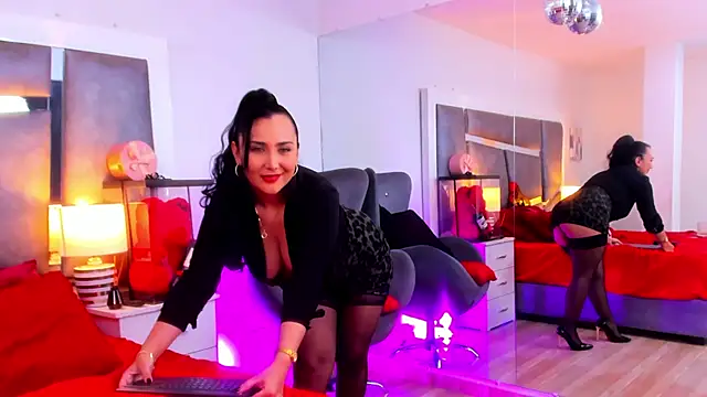 Snapshot of Evangeline_Taylorr chatting on February 28, 11:12 pm Evangeline Taylorr online show from February 28, 11:12 pm