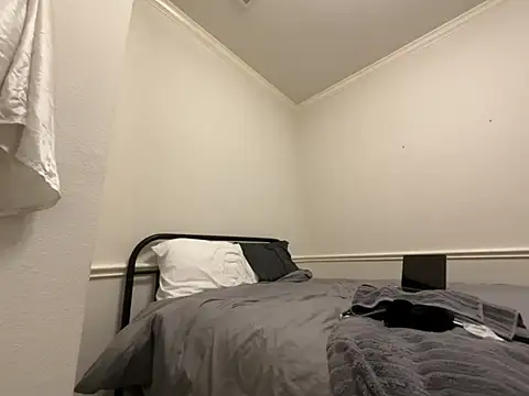 Snapshot of magicalc00ch chatting on April 11, 4:44 pm magicalc00ch online show from April 11, 4:44 pm