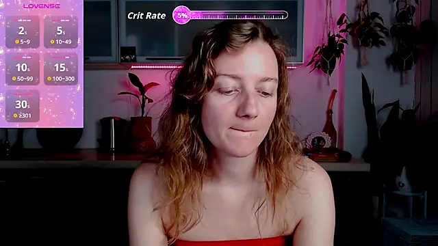 Snapshot of Elly_Helly chatting on October 28, 7:49 pm Elly Helly online show from October 28, 7:49 pm