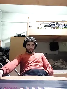 Snapshot of kleineid77 chatting on January 5, 5:27 pm kleineid77 online show from January 5, 5:27 pm