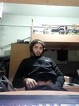 Snapshot of kleineid77 chatting on January 10, 4:53 pm kleineid77 online show from January 10, 4:53 pm