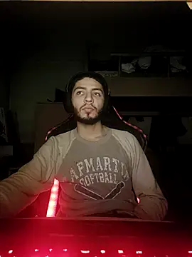 Snapshot of kleineid77 chatting on February 3, 5:29 pm kleineid77 online show from February 3, 5:29 pm