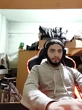 Snapshot of kleineid77 chatting on February 8, 2:53 pm kleineid77 online show from February 8, 2:53 pm