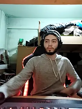 Snapshot of kleineid77 chatting on February 12, 5:19 pm kleineid77 online show from February 12, 5:19 pm