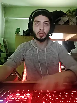 Snapshot of kleineid77 chatting on February 15, 12:58 pm kleineid77 online show from February 15, 12:58 pm