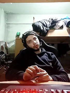 Snapshot of kleineid77 chatting on February 19, 6:26 pm kleineid77 online show from February 19, 6:26 pm