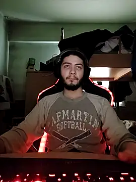 Snapshot of kleineid77 chatting on February 21, 2:40 pm kleineid77 online show from February 21, 2:40 pm