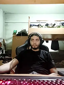 Snapshot of kleineid77 chatting on March 14, 3:28 pm kleineid77 online show from March 14, 3:28 pm