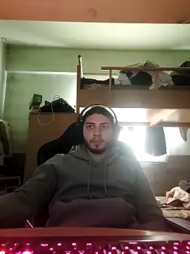 Snapshot of kleineid77 chatting on March 22, 2:31 pm kleineid77 online show from March 22, 2:31 pm