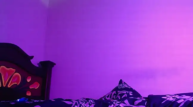 isaaclatino online show from December 28, 2:43 am