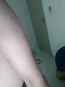 Snapshot of pikalindaxx chatting on February 18, 9:38 am pikalindaxx online show from February 18, 9:38 am