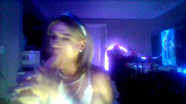 Snapshot of JessicaFitney chatting on September 13, 5:07 am JessicaFitney online show from September 13, 5:07 am