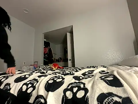 tatted-bitty online show from November 22, 12:59 pm