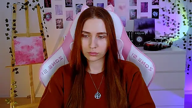 Snapshot of AliceCharmy chatting on January 28, 10:56 am AliceCharmy online show from January 28, 10:56 am