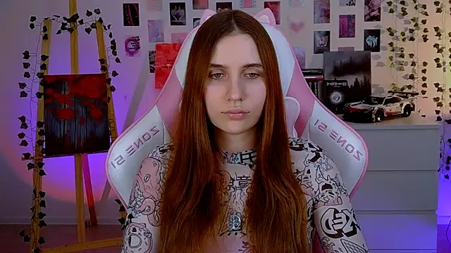 Snapshot of AliceCharmy chatting on March 17, 4:33 pm AliceCharmy online show from March 17, 4:33 pm