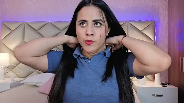 Brenda Garcia online show from September 15, 7:47 pm