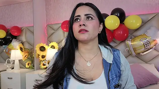 Brenda Garcia online show from September 26, 8:02 pm