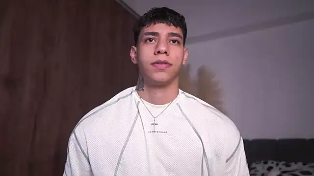 Snapshot of Josep_Davies chatting on February 23, 10:40 pm Josep Davies online show from February 23, 10:40 pm