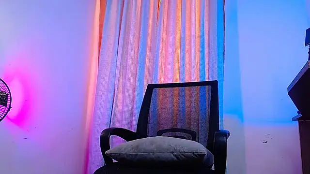 DanteSantoro online show from April 1, 2:36 pm