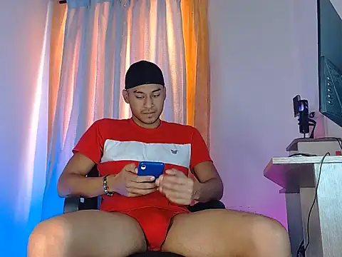 Snapshot of DanteSantoro chatting on May 25, 6:36 pm DanteSantoro online show from May 25, 6:36 pm