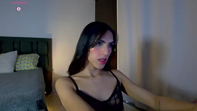 Snapshot of AlanaSofiia chatting on June 4, 7:42 pm AlanaSofiia online show from June 4, 7:42 pm
