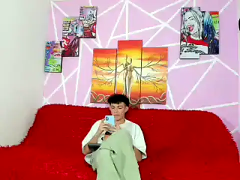 oliverhot2005 online show from January 16, 8:46 pm