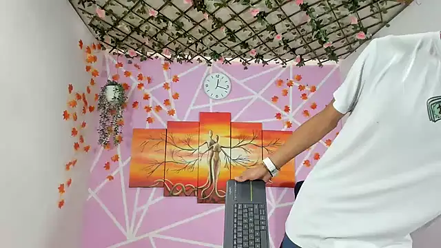 oliverhot2005 online show from February 21, 5:20 pm