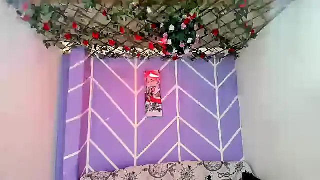 oliverhot2005 online show from September 30, 8:03 pm