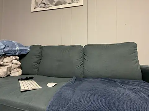 mouser21212 online show from December 30, 10:34 pm