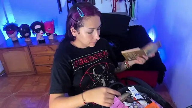 LucyStrike  online show from December 13, 11:21 pm