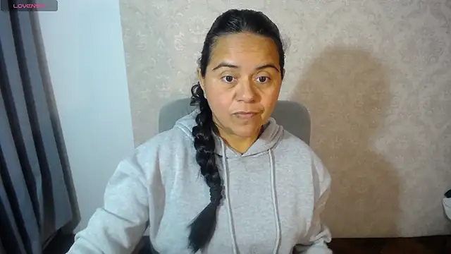 kendra  mamba online show from January 11, 1:27 am