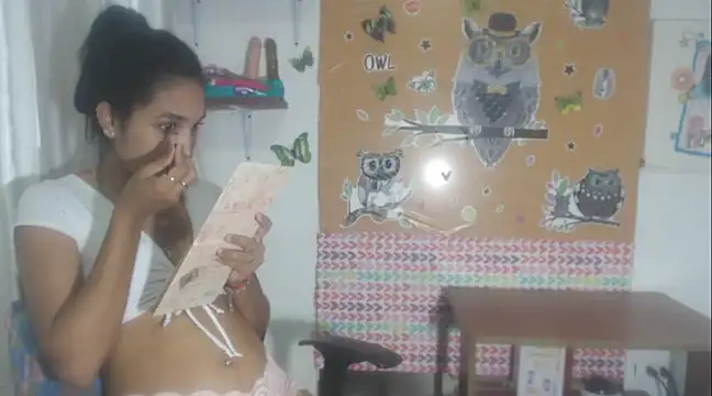 KamileLatinasexy online show from January 19, 9:02 pm