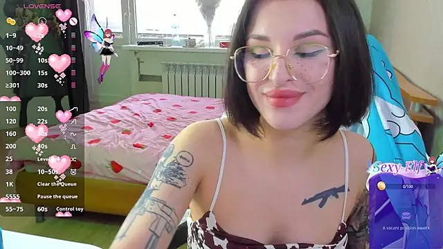 folinskayyya online show from April 18, 6:17 am