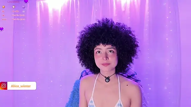 Snapshot of Alice_winter_ chatting on December 2, 9:06 pm Alice winter online show from December 2, 9:06 pm
