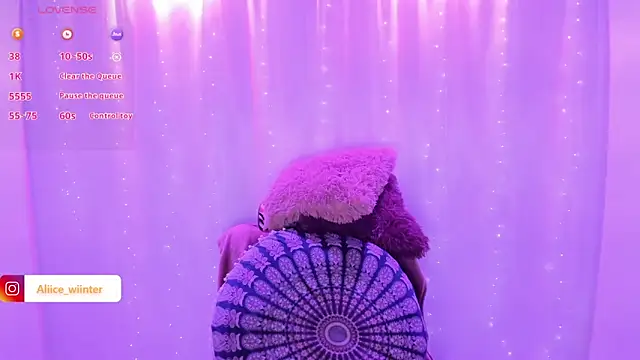 Snapshot of Alice_winter_ chatting on February 21, 9:11 pm Alice winter online show from February 21, 9:11 pm