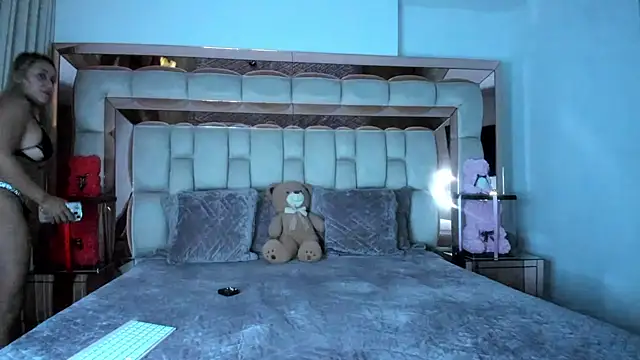 candy-sam28 online show from November 22, 11:04 pm