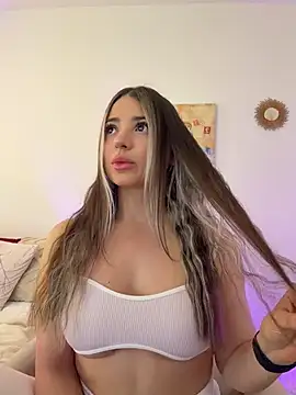 Ashleyjenner  online show from April 16, 2:51 pm