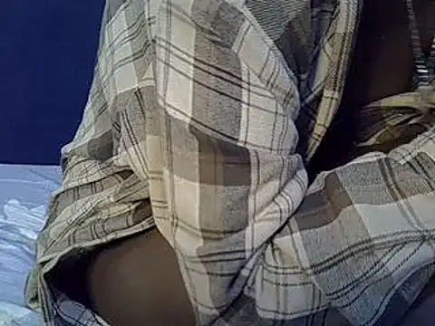 Snapshot of sharn_sugar chatting on March 16, 9:37 pm sharn sugar online show from March 16, 9:37 pm