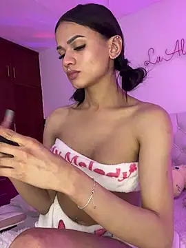 alee lenoxx online show from March 18, 5:52 am