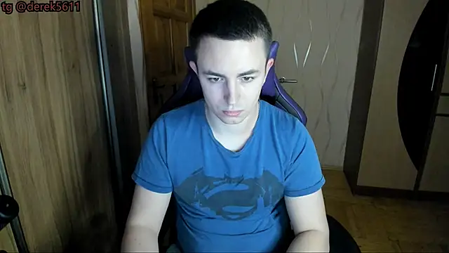 Snapshot of bigmark033 chatting on April 9, 6:02 pm bigmark033 online show from April 9, 6:02 pm