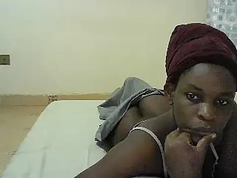 princess-cutie12 online show from March 21, 4:17 am